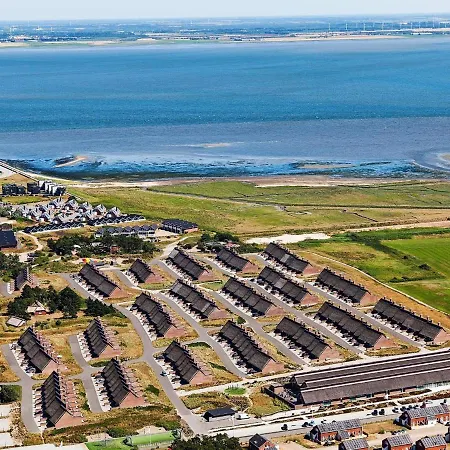 8 Person On A In Romo *