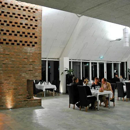 Prázdninový dům 8 Person On A In Romo