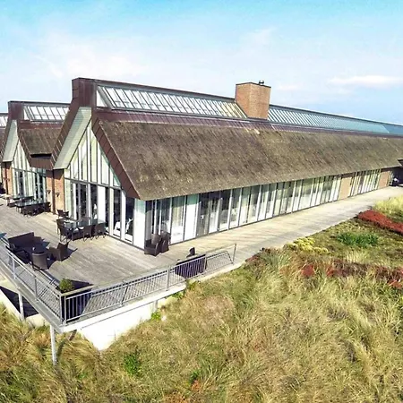 8 Person On A In Romo *