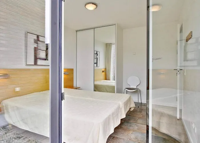 8 Person On A In Romo Σπίτι διακοπών *