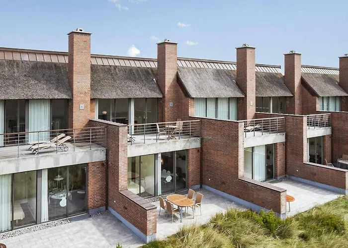 8 Person On A In Romo