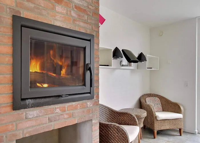 8 Person On A In Romo *